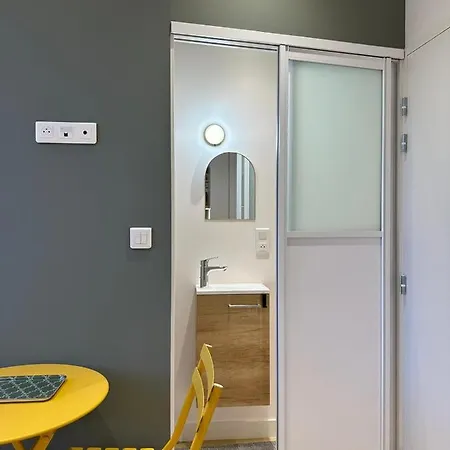 Apartment Cocon Bressigny T1 Centre-ville Wifi Angers